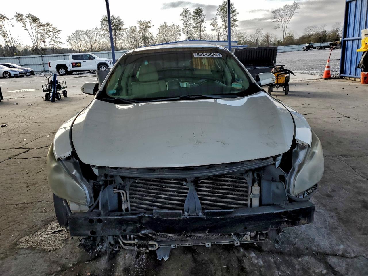 2013 NISSAN Maxima