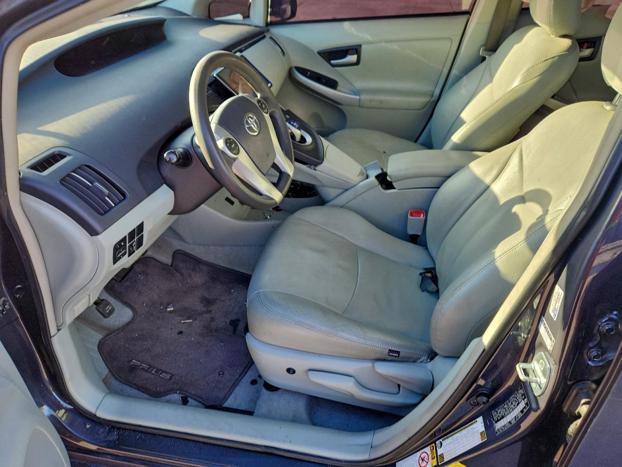 2011 TOYOTA PRIUS