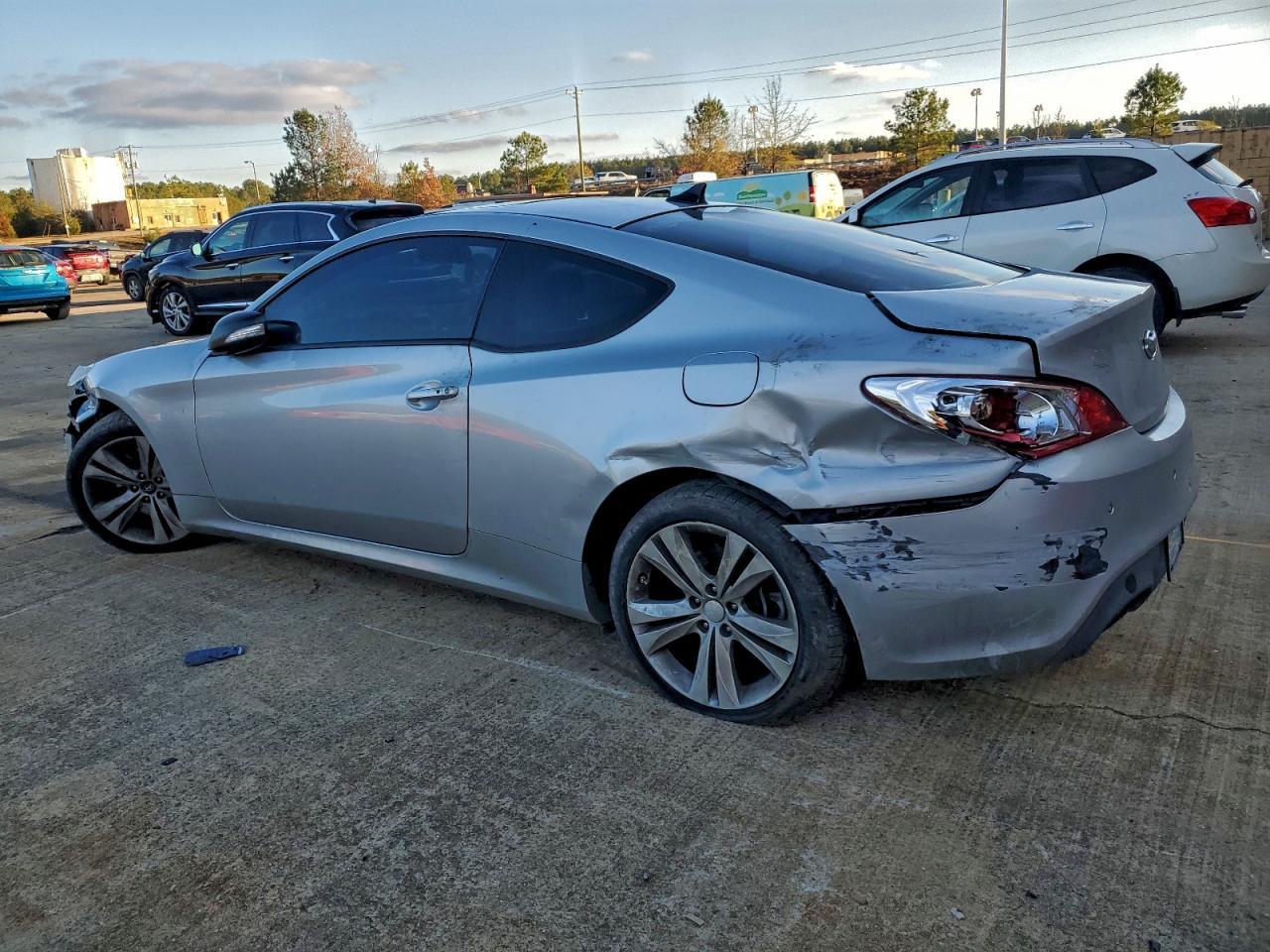 2012 HYUNDAI GENESIS