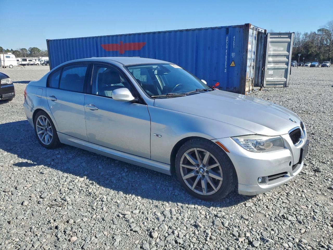 2011 BMW 3 SERIES