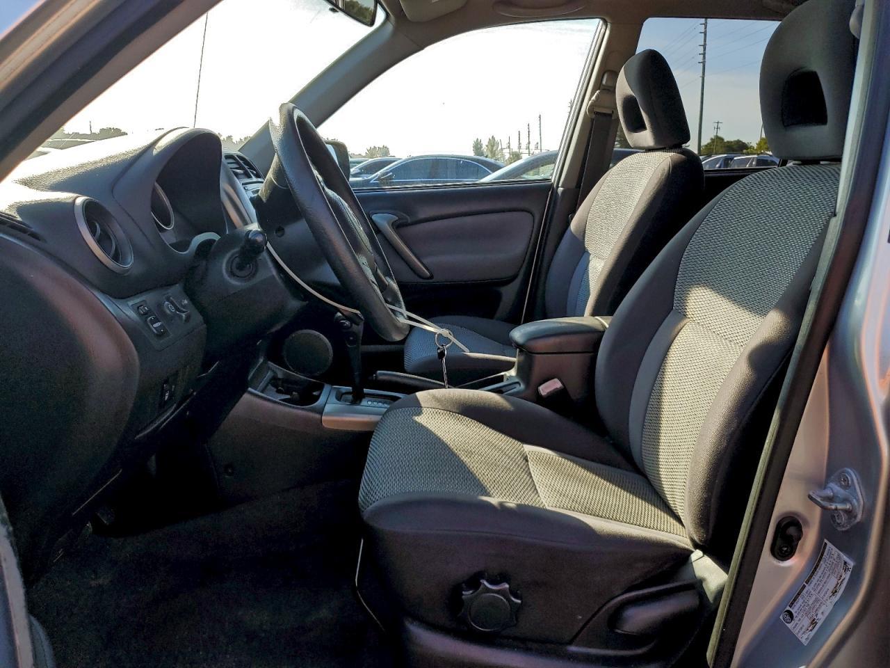 2005 TOYOTA RAV4