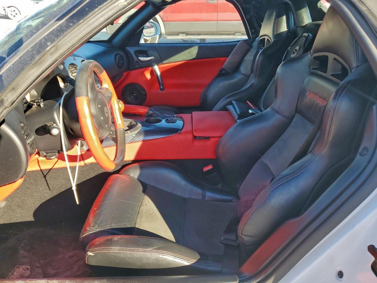 2004 DODGE Viper