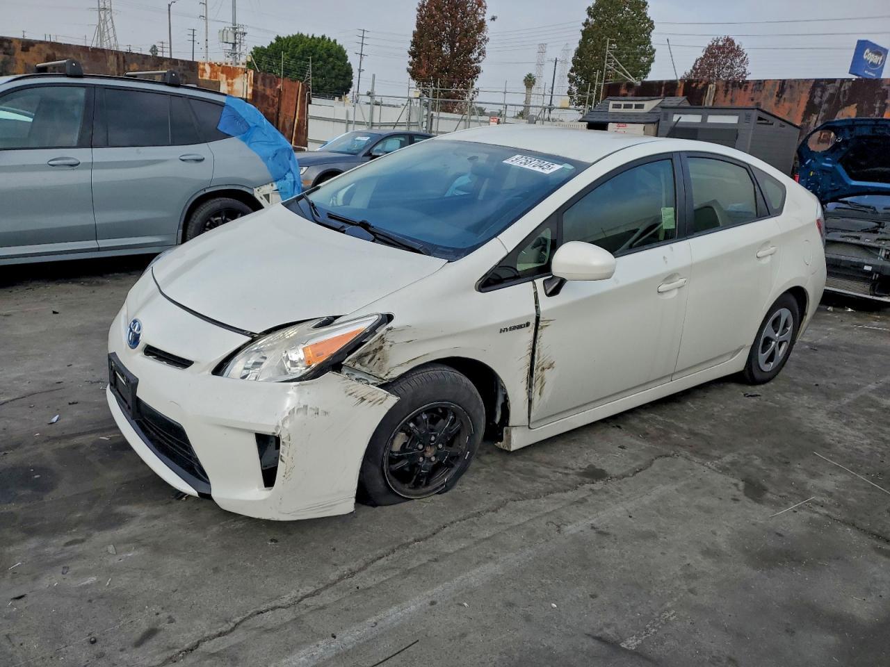 2015 TOYOTA PRIUS