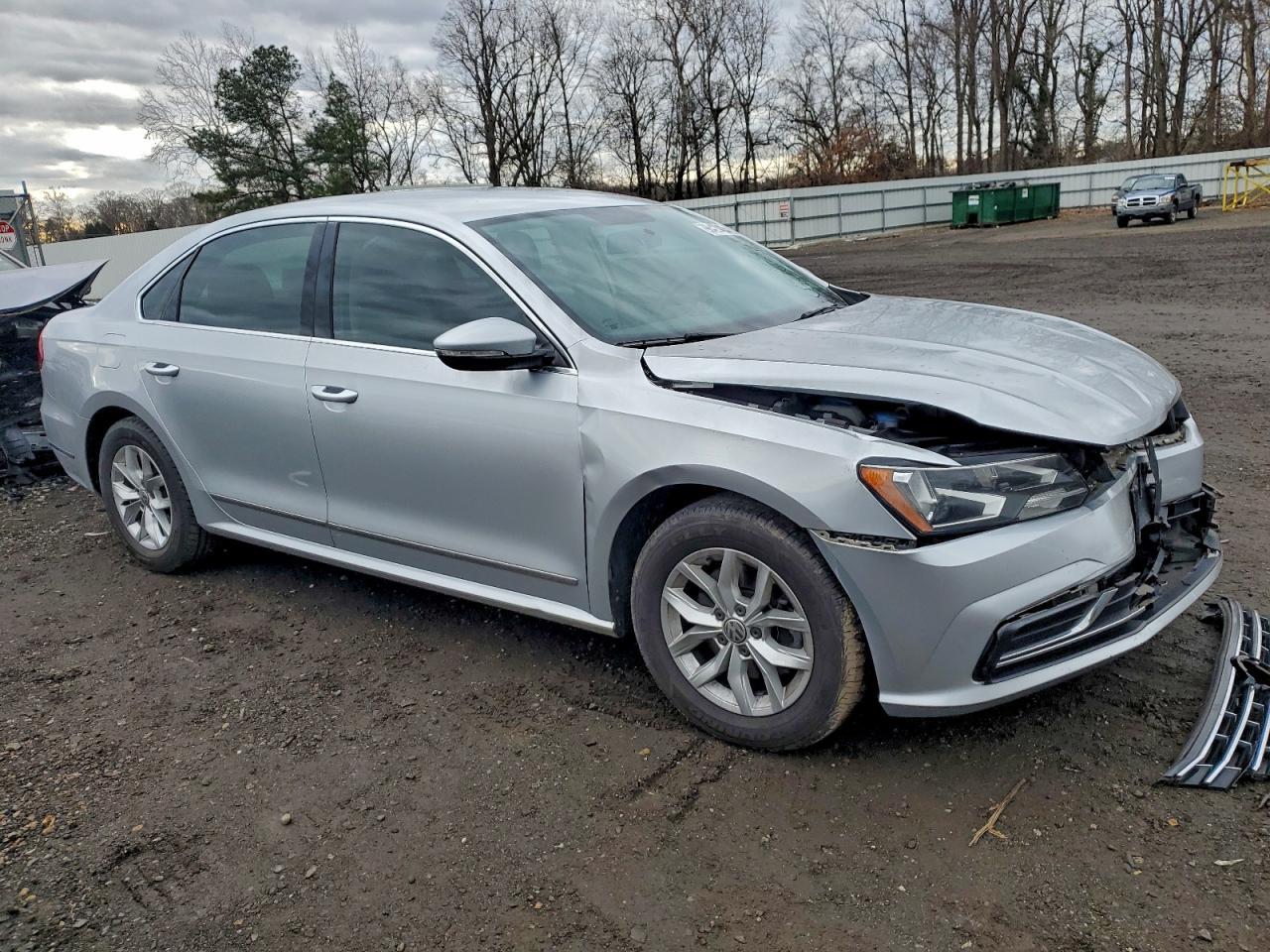 2016 VOLKSWAGEN Passat