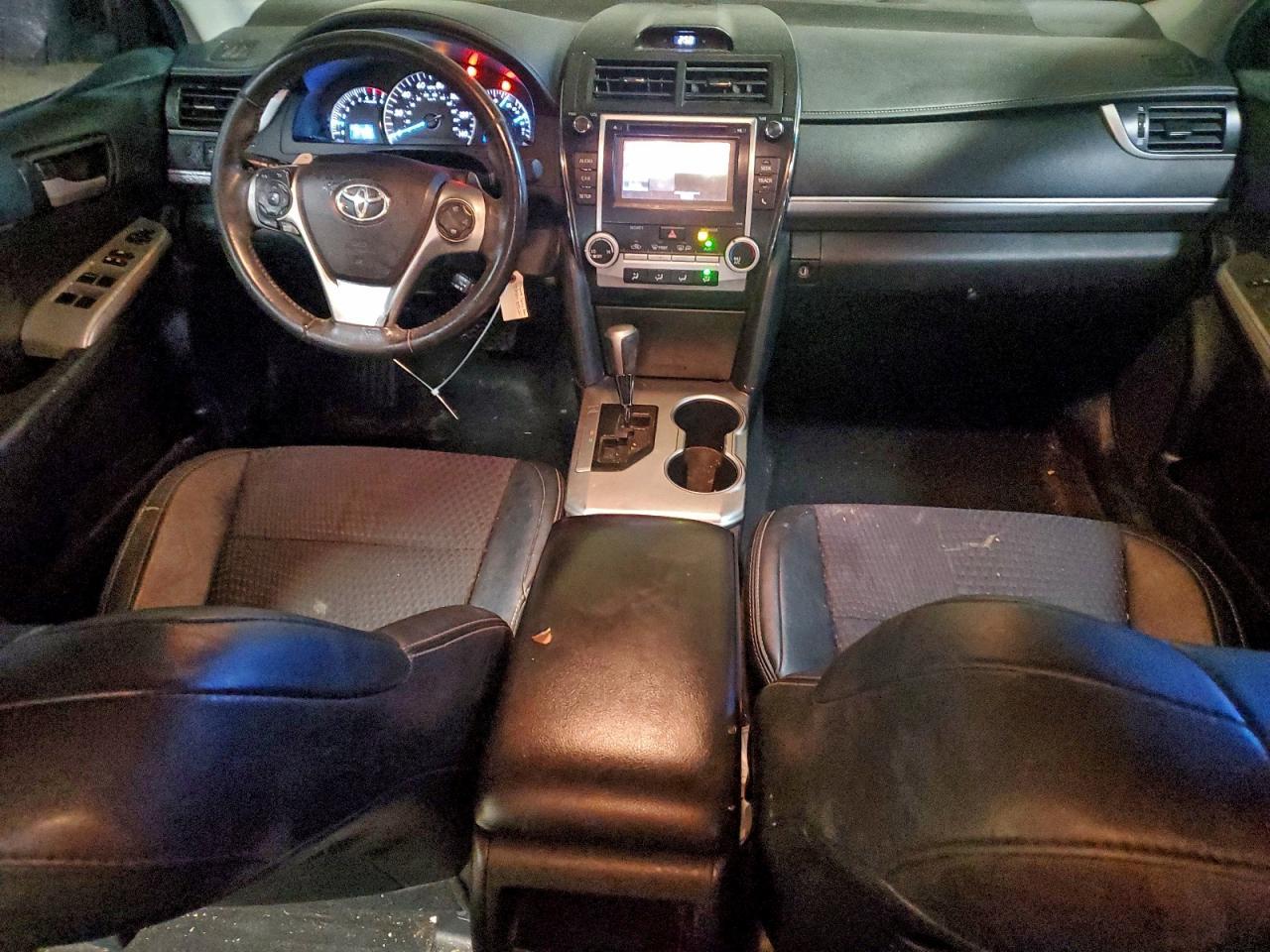 2014 TOYOTA CAMRY