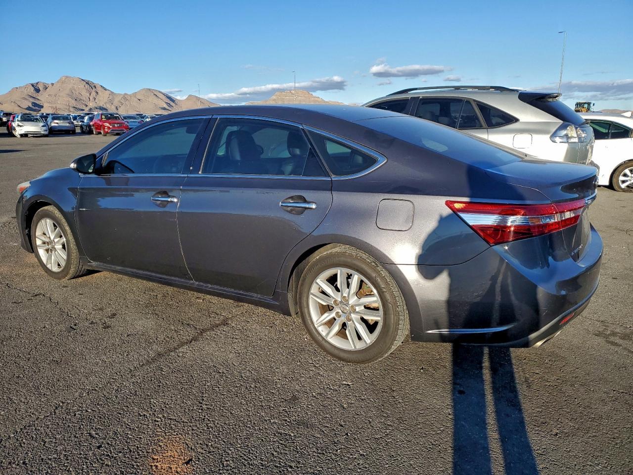 2013 TOYOTA Avalon