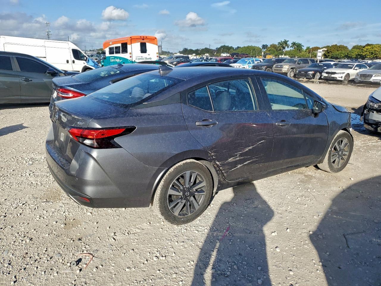2021 NISSAN VERSA