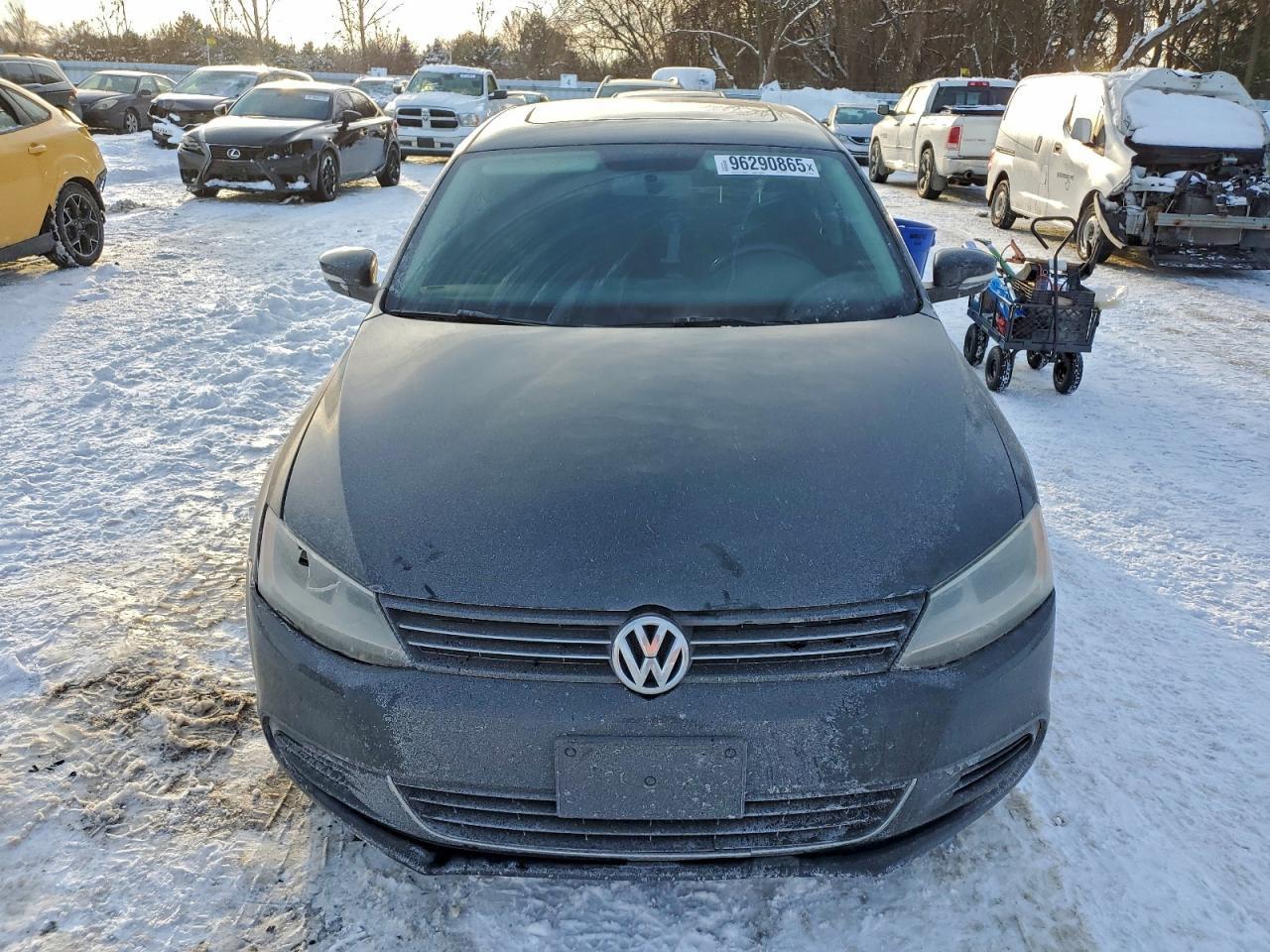 2013 VOLKSWAGEN JETTA