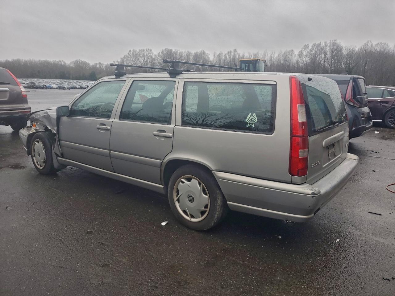 1998 VOLVO V70