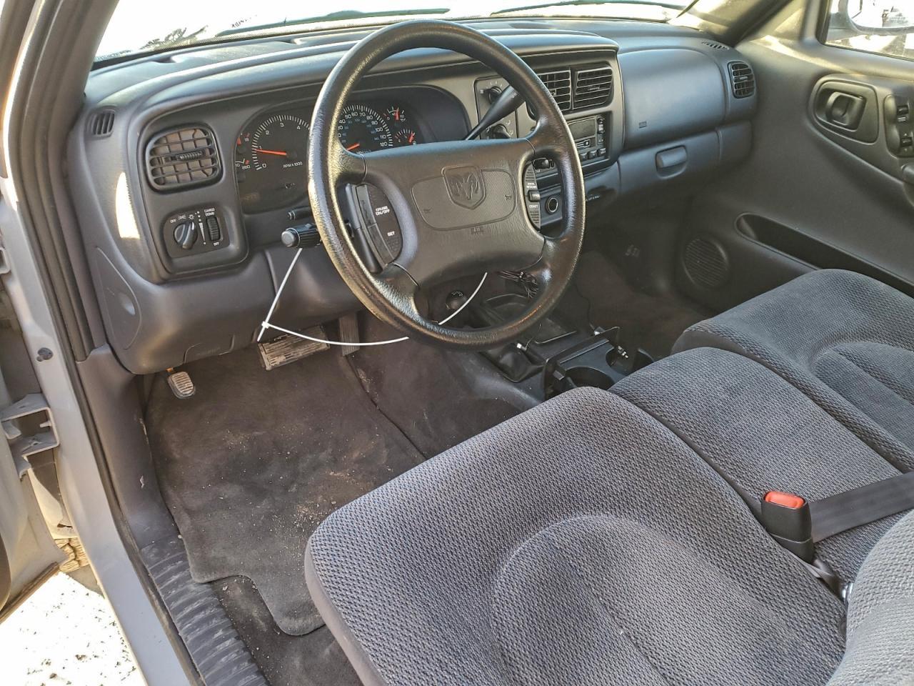 1999 DODGE Dakota