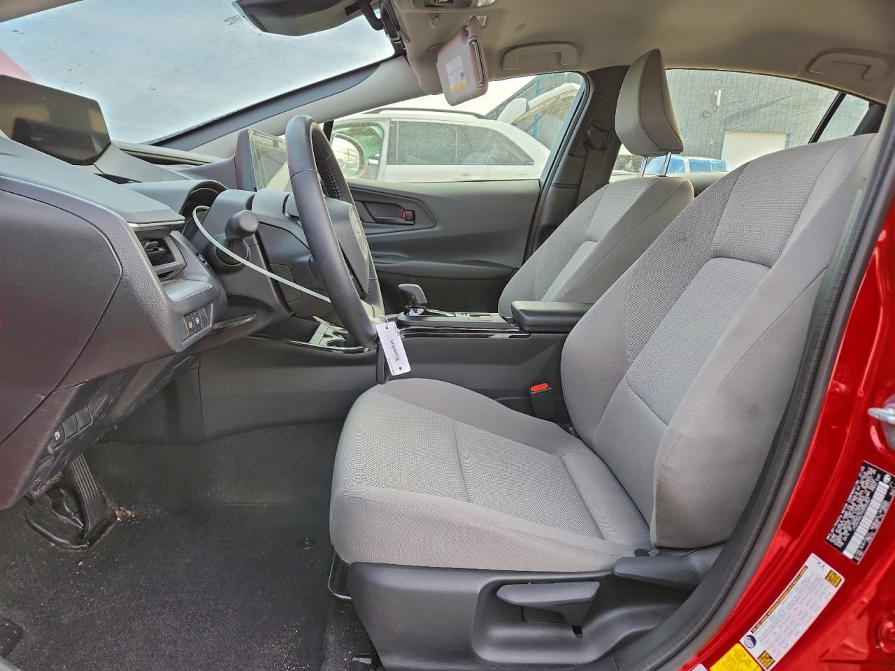 2025 TOYOTA PRIUS