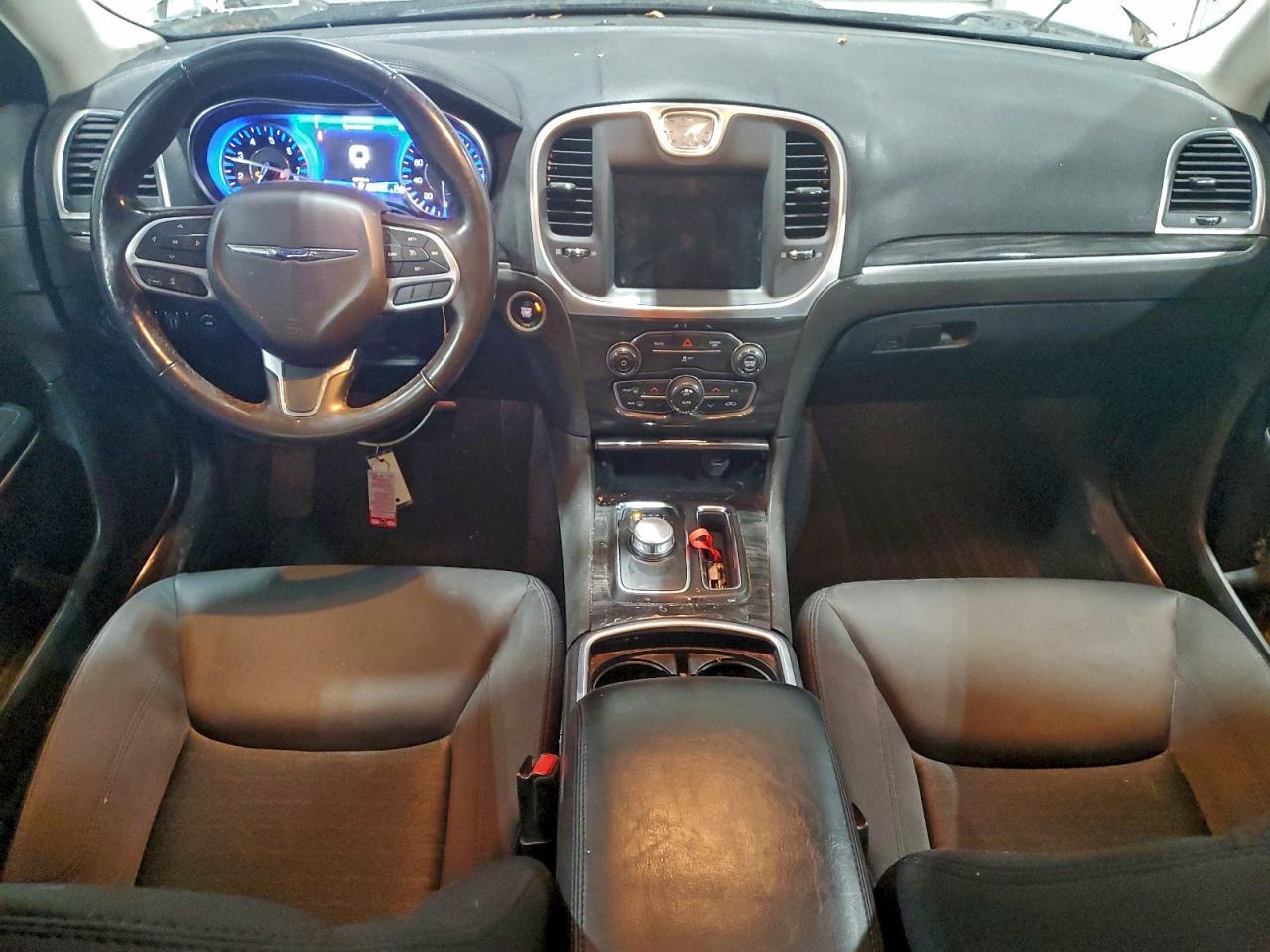 2020 CHRYSLER 300