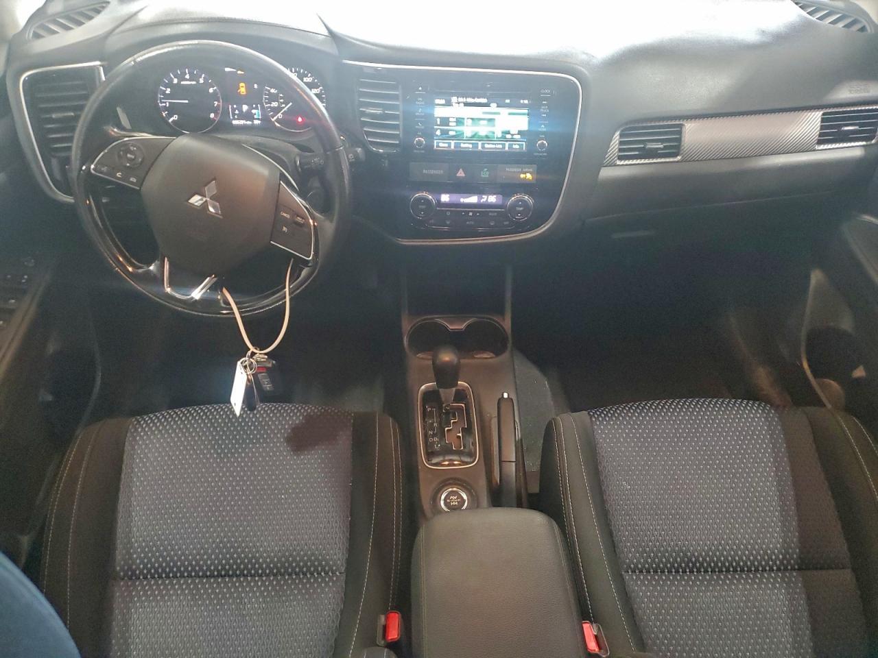 2016 MITSUBISHI outlander