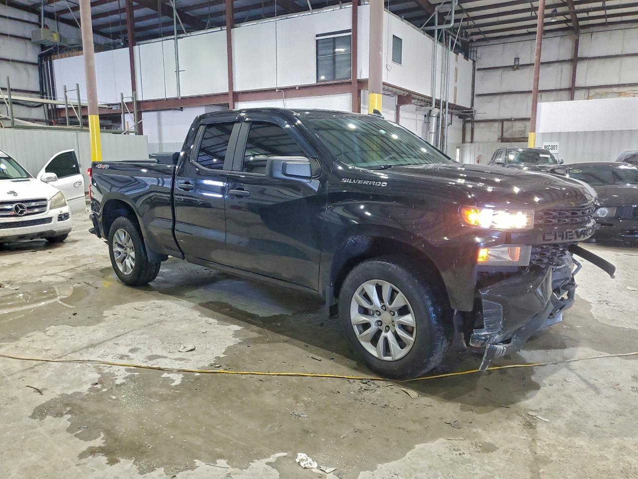 2021 CHEVROLET Silverado