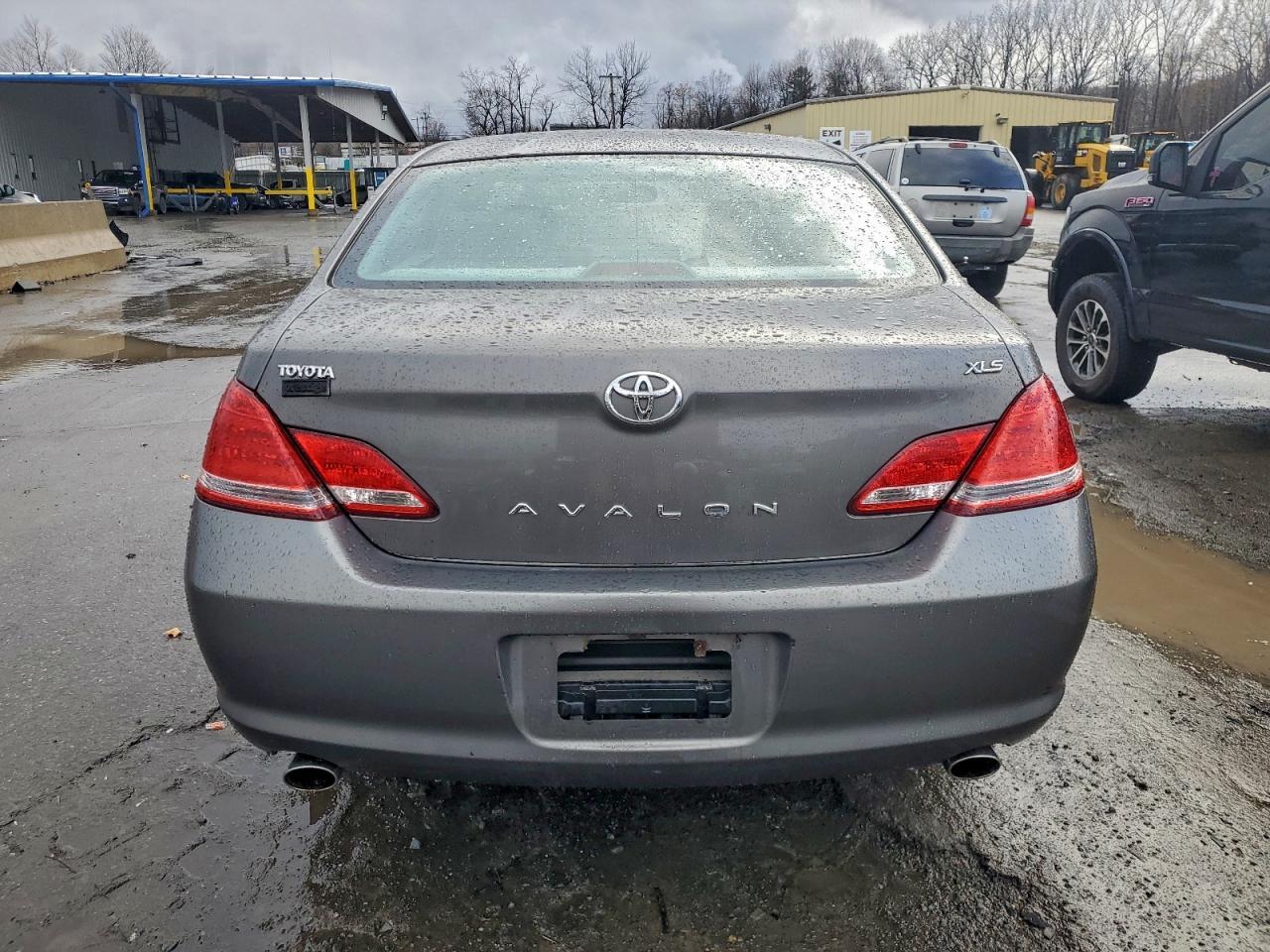 2006 TOYOTA Avalon