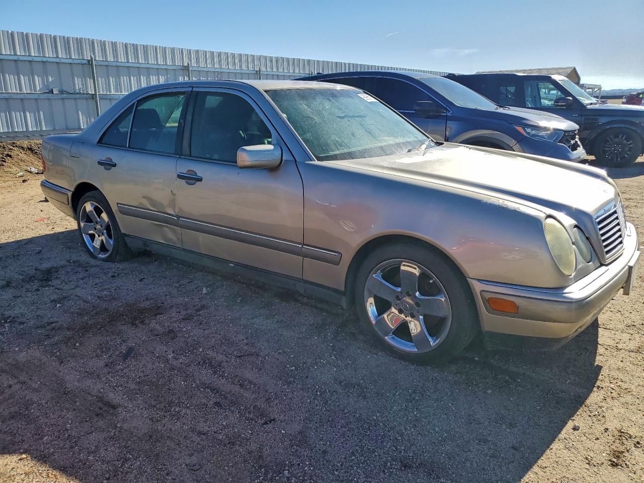 1996 MERCEDES-BENZ E-Class