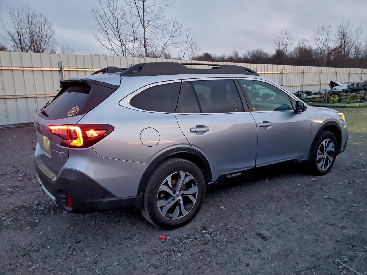 2021 SUBARU Outback