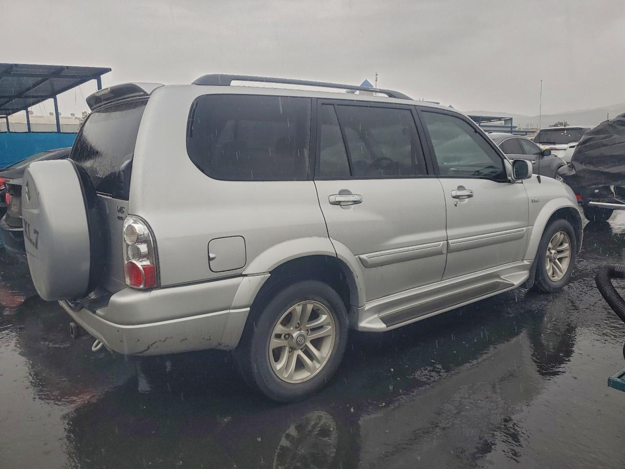 2004 SUZUKI Xl-7