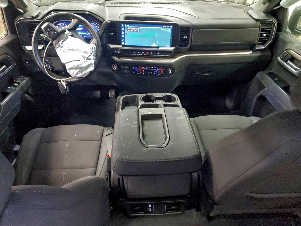 2025 CHEVROLET Silverado