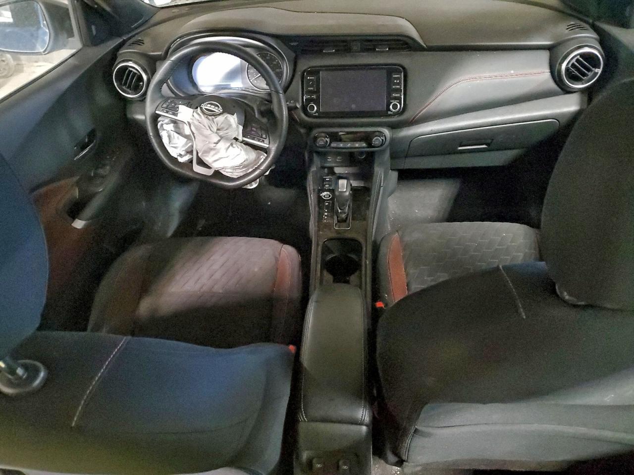 2022 NISSAN KICKS