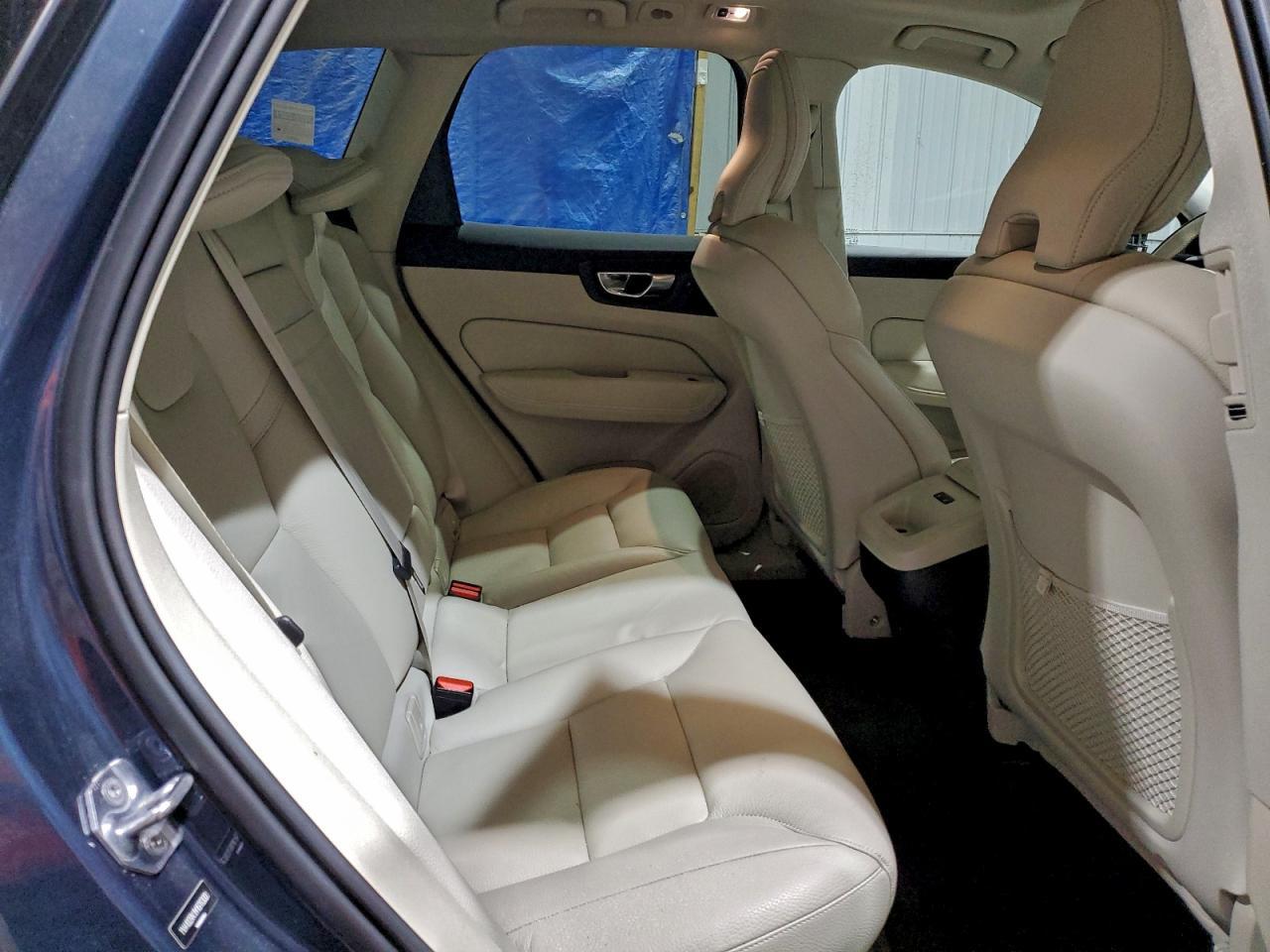 2021 VOLVO XC60