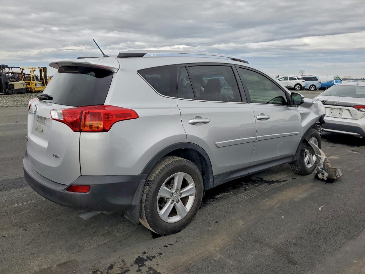 2013 TOYOTA RAV4