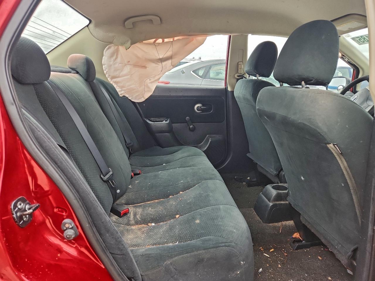 2011 NISSAN VERSA