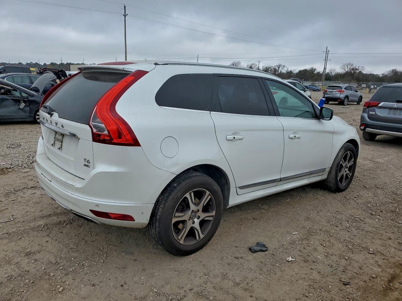 2015 VOLVO XC60