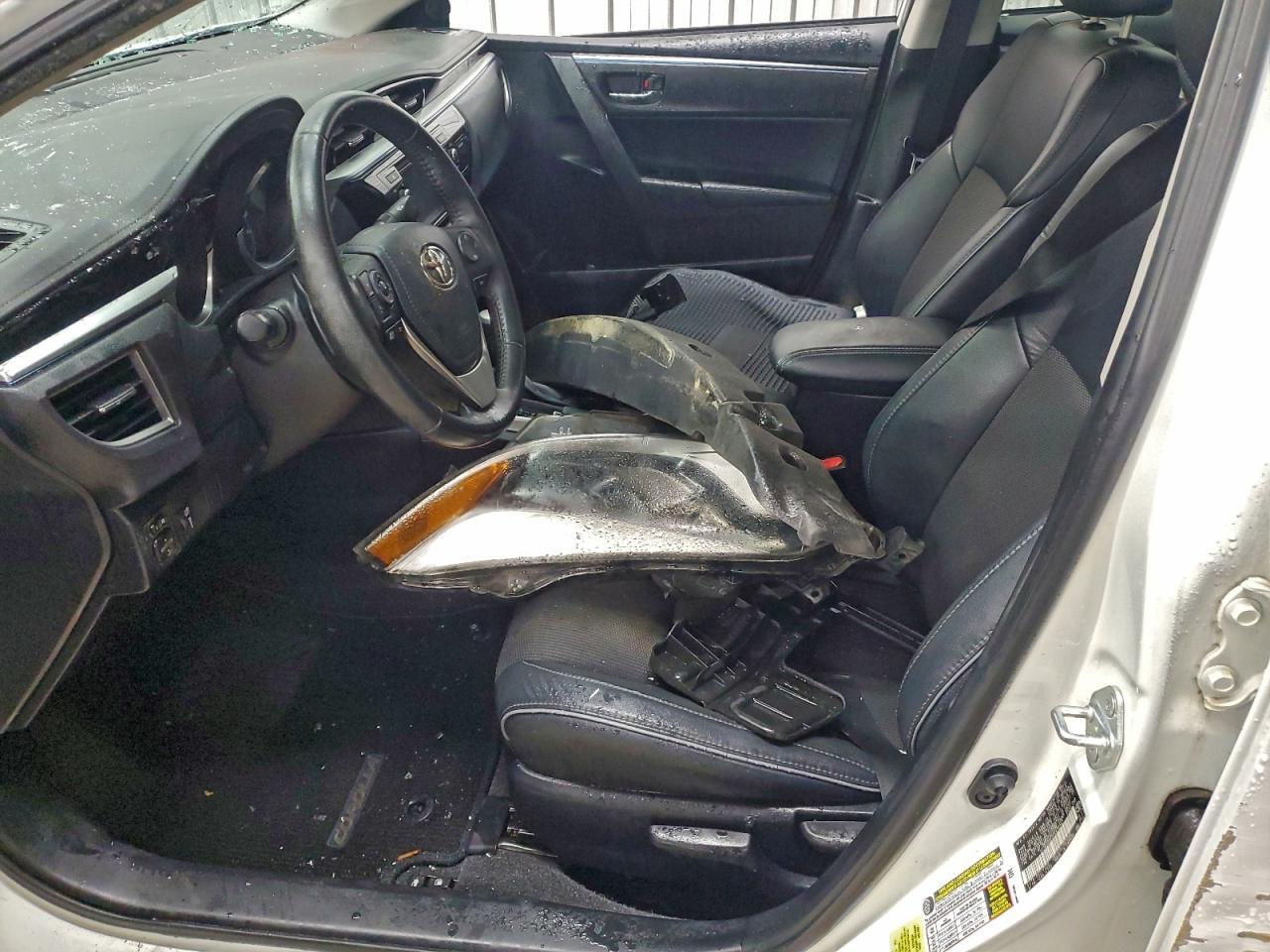 2015 TOYOTA COROLLA