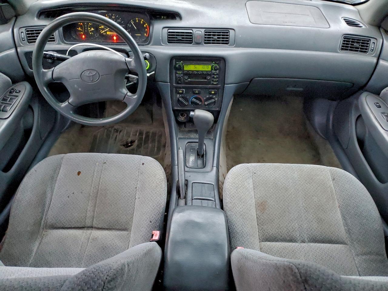 2001 TOYOTA CAMRY