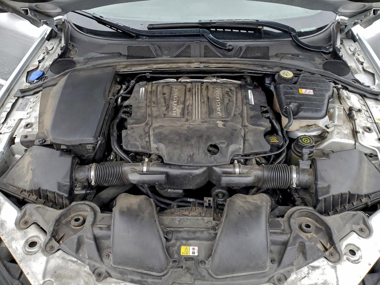 2015 JAGUAR XF