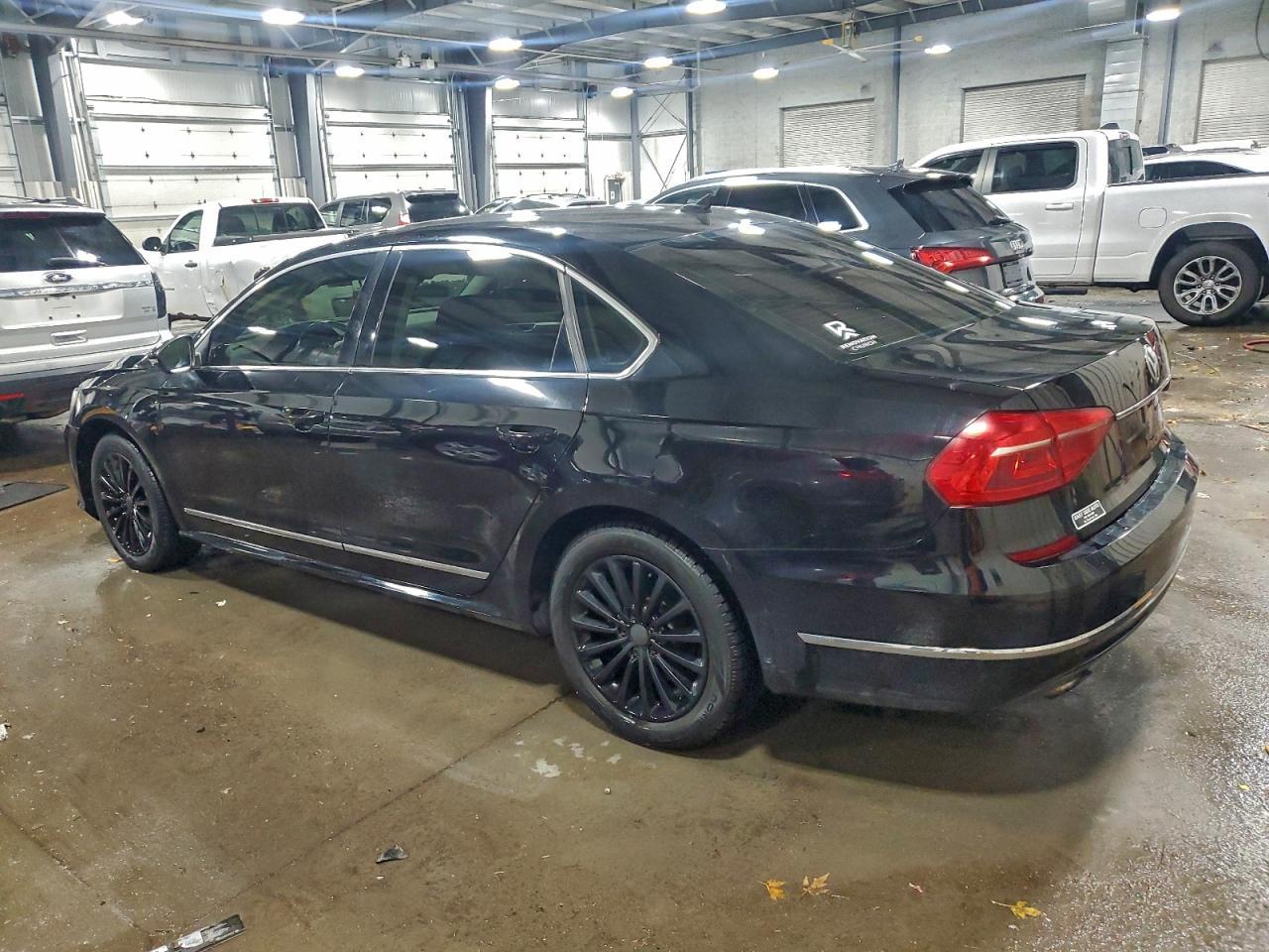 2016 VOLKSWAGEN Passat