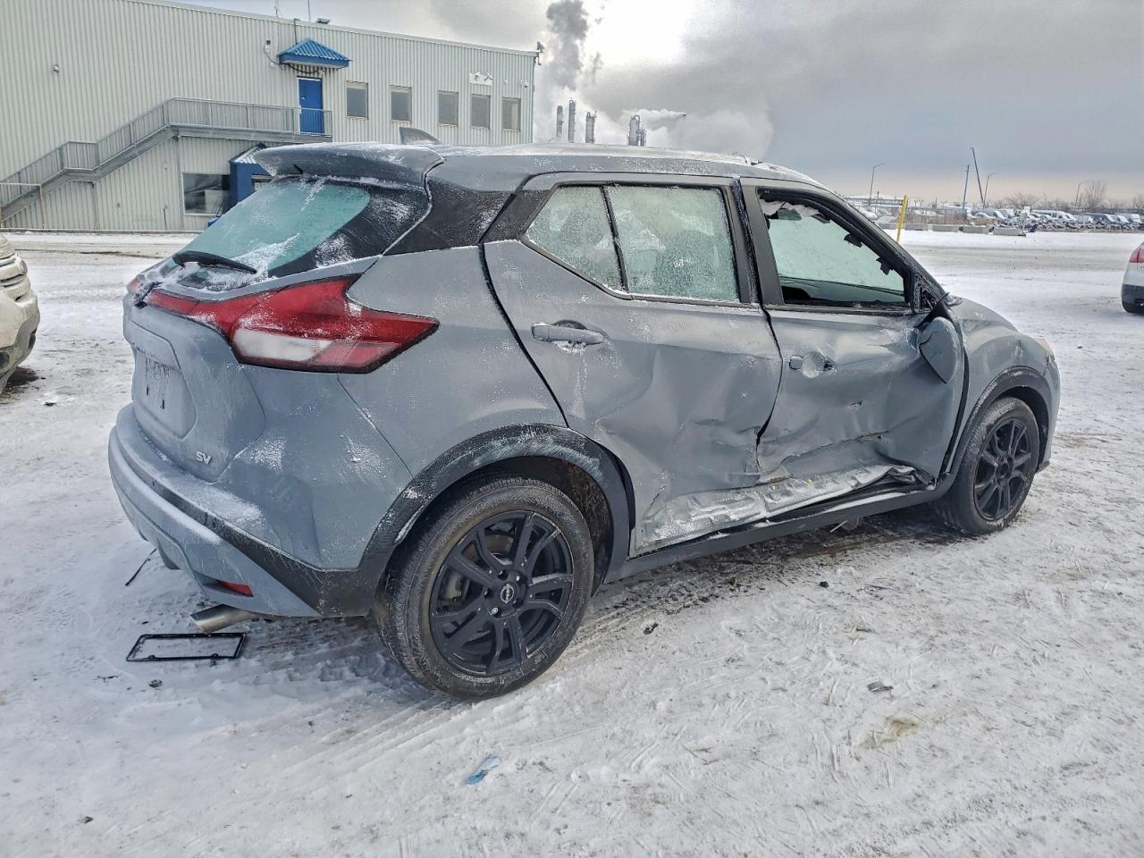 2023 NISSAN KICKS