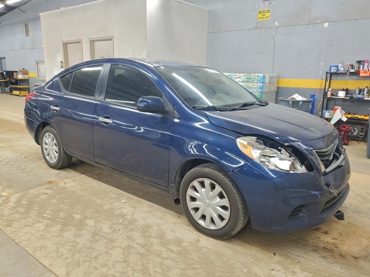 2013 NISSAN VERSA