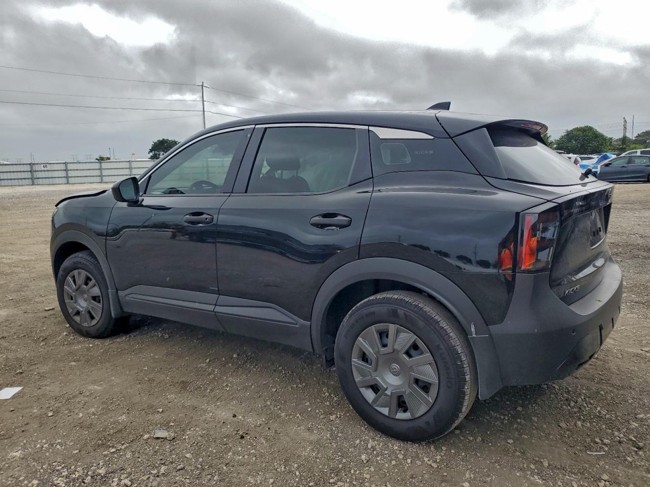 2025 NISSAN KICKS
