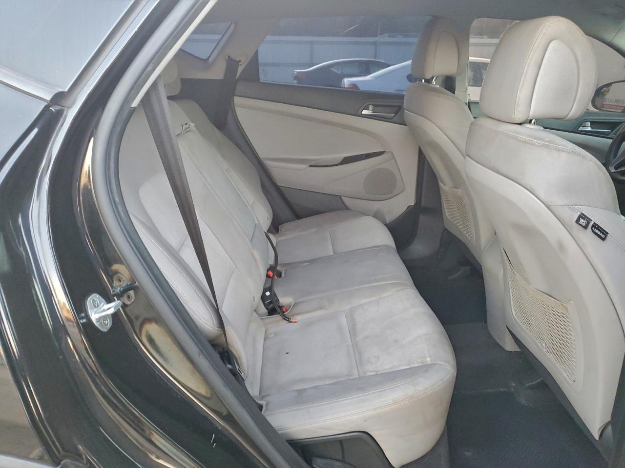 2017 HYUNDAI TUCSON