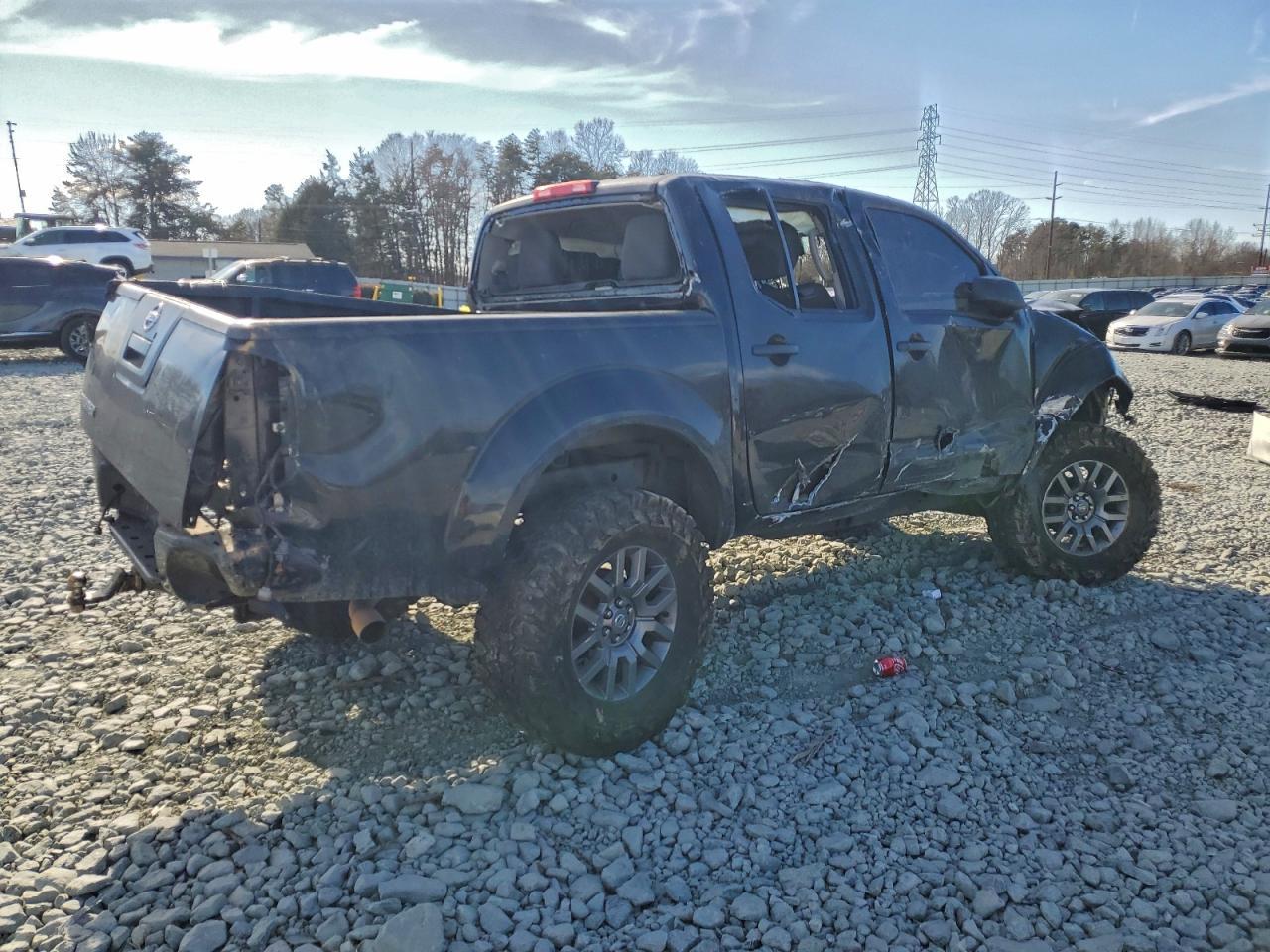 2012 NISSAN Frontier