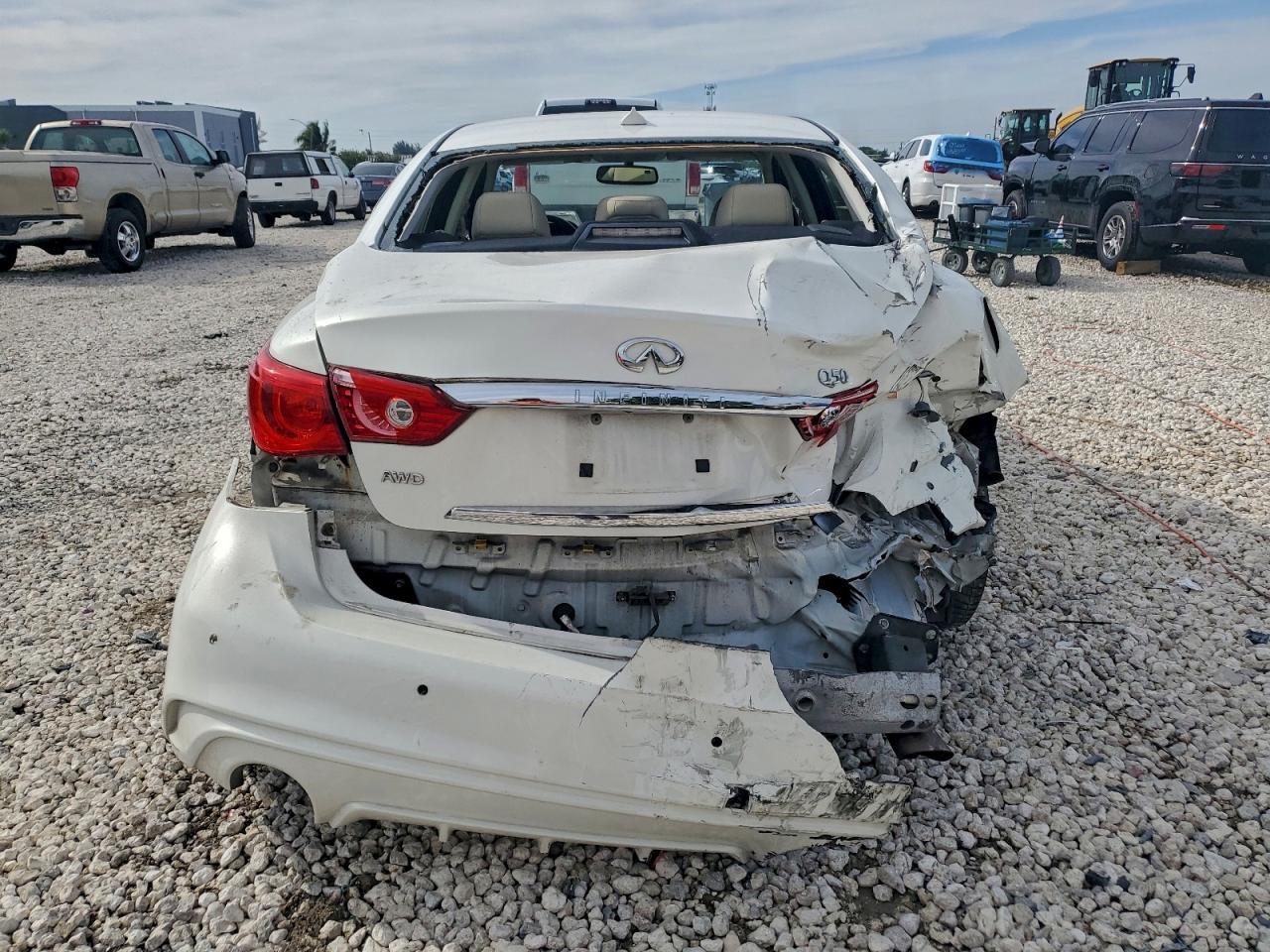 2014 INFINITI Q50