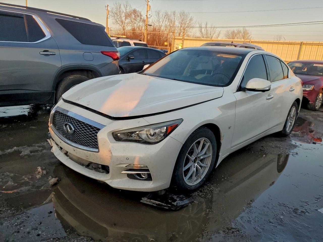 2014 INFINITI Q50