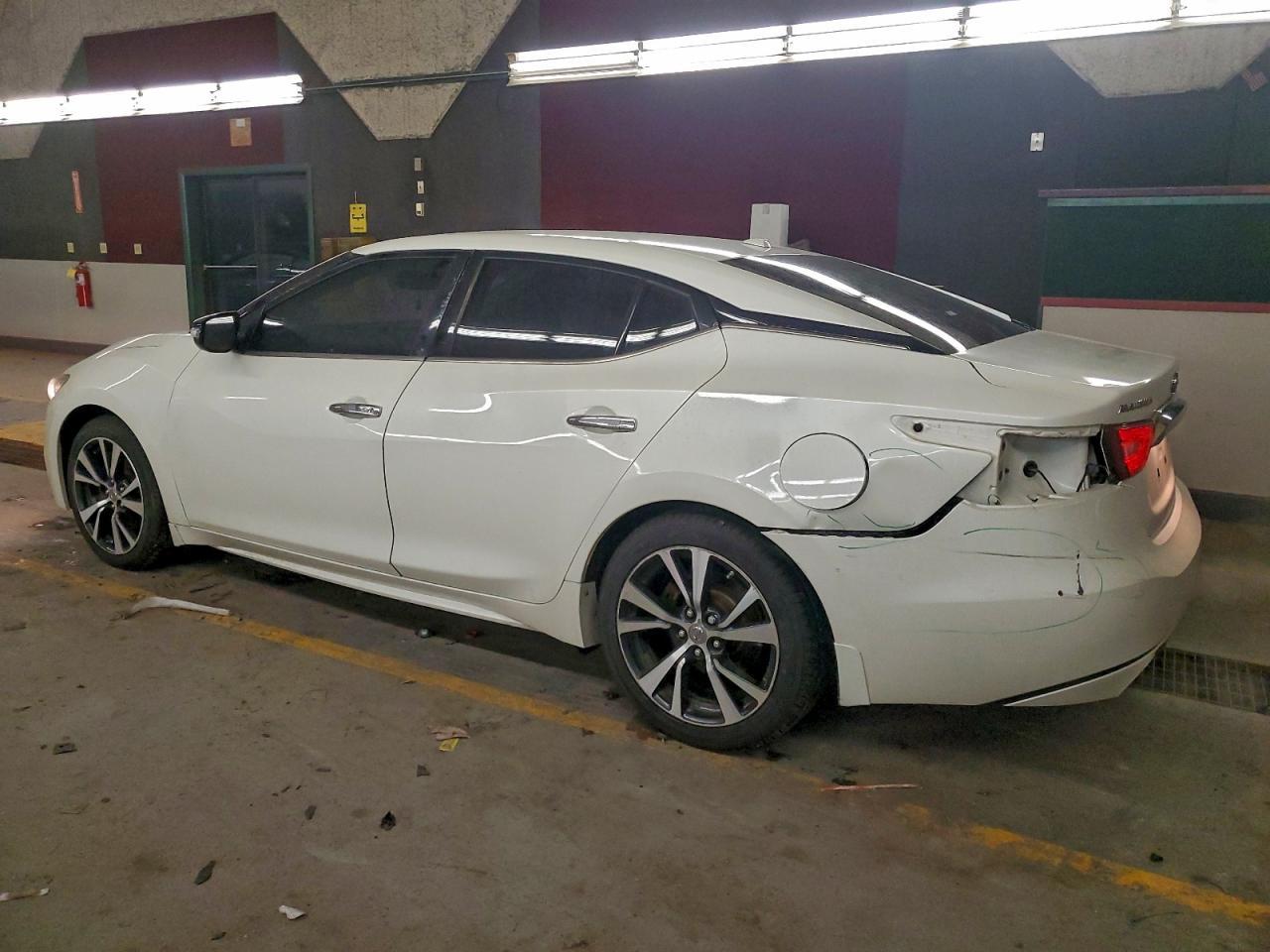 2017 NISSAN Maxima