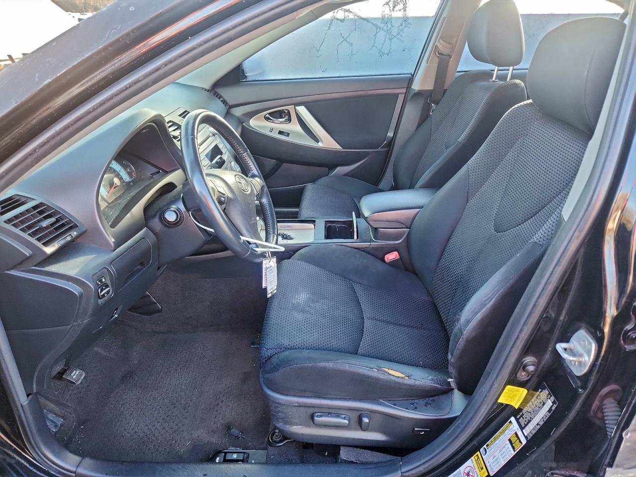 2011 TOYOTA CAMRY