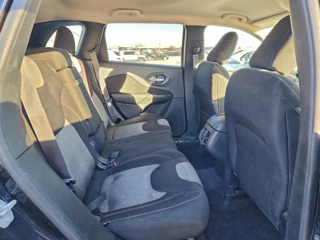 2016 JEEP CHEROKEE