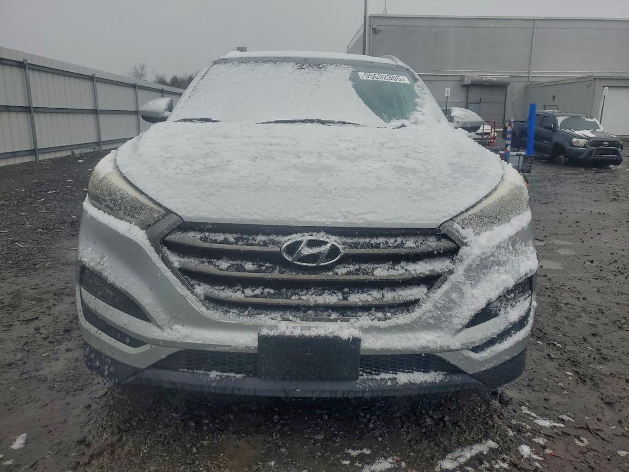 2016 HYUNDAI TUCSON