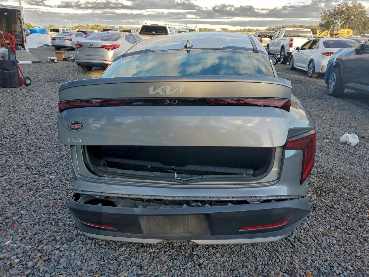 2025 KIA K4
