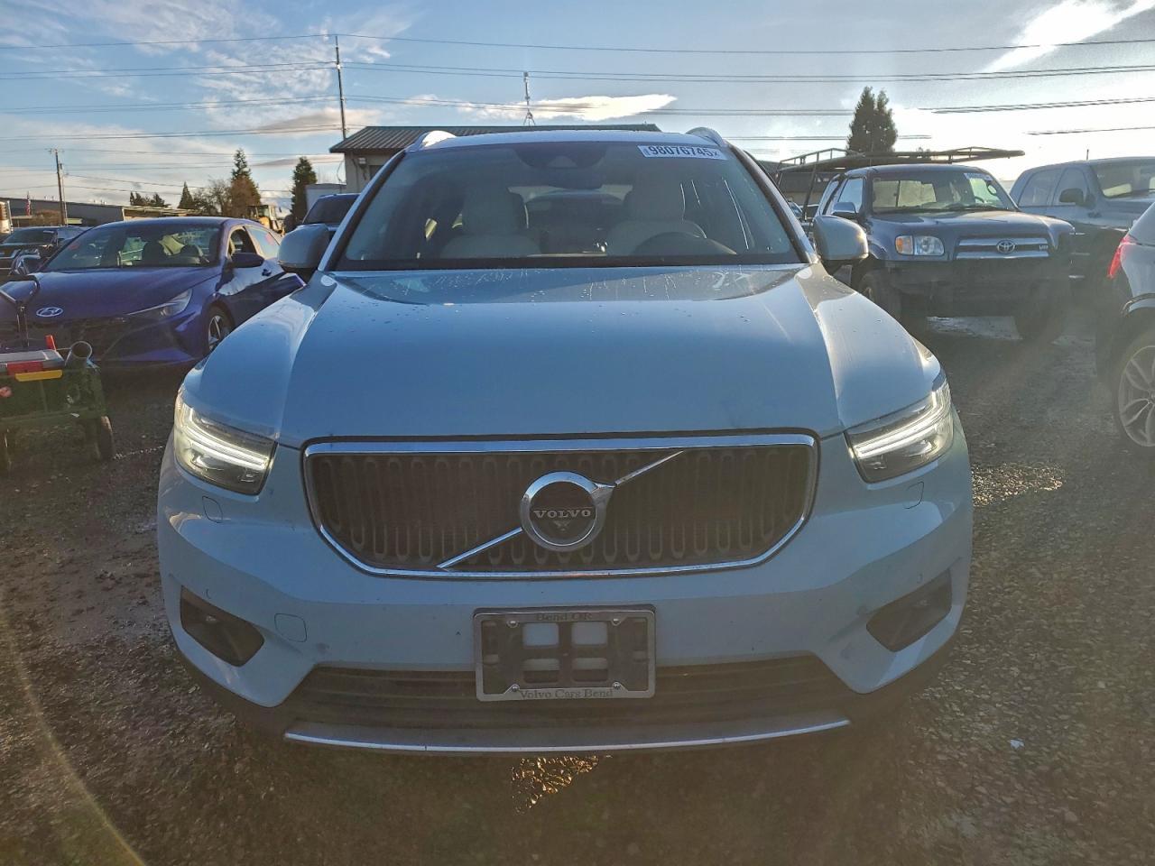 2019 VOLVO XC40
