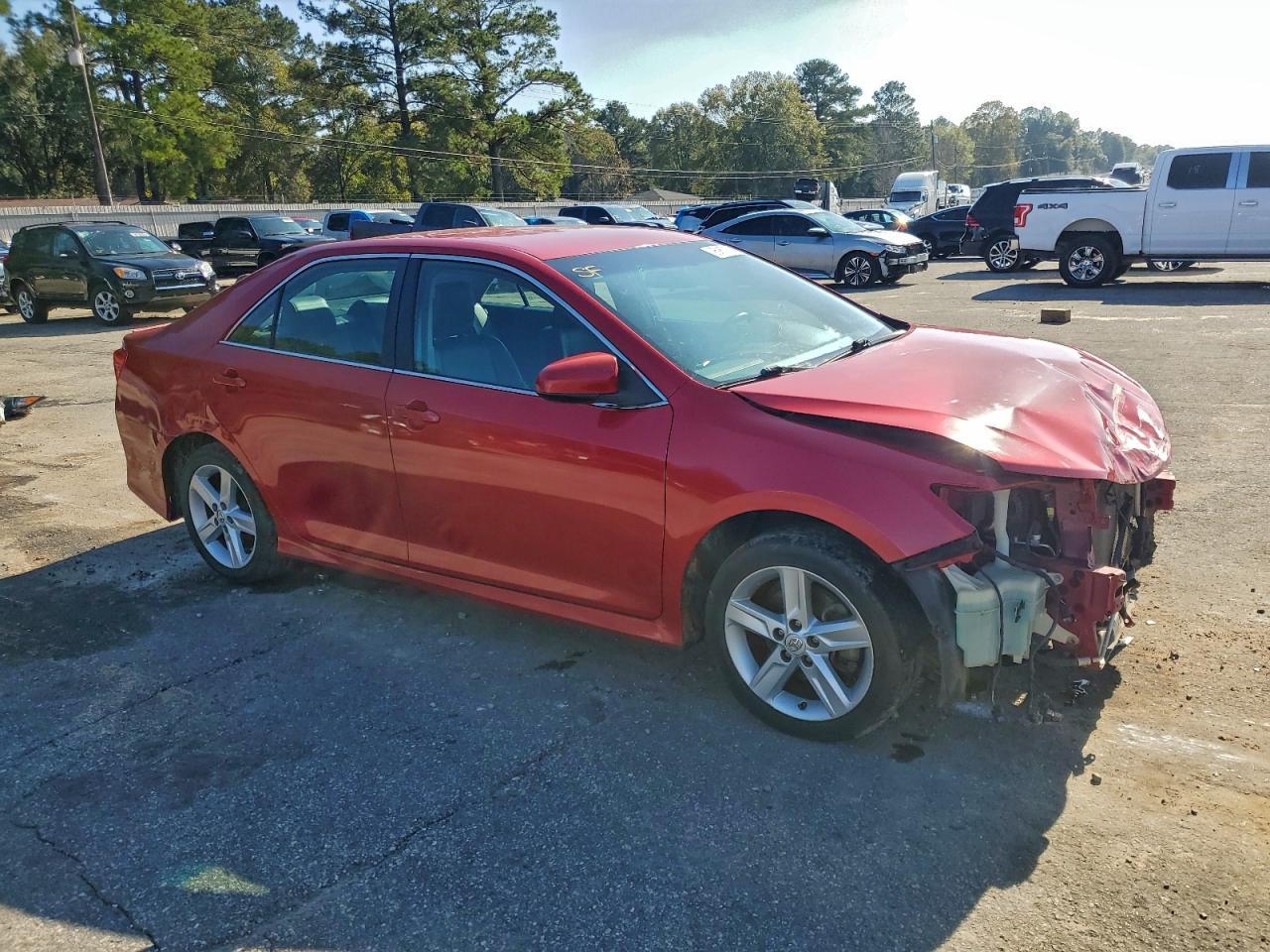 2014 TOYOTA CAMRY
