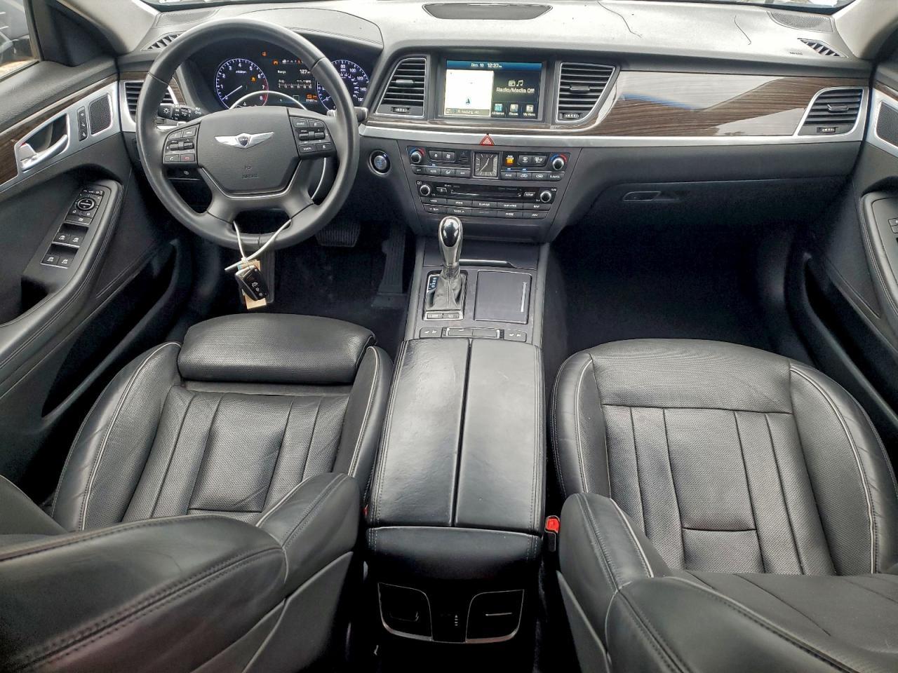 2016 HYUNDAI GENESIS