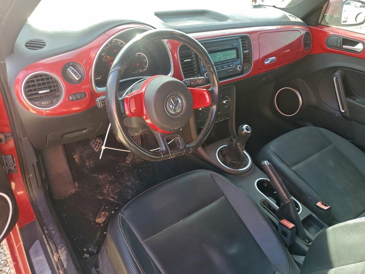 2013 VOLKSWAGEN Beetle