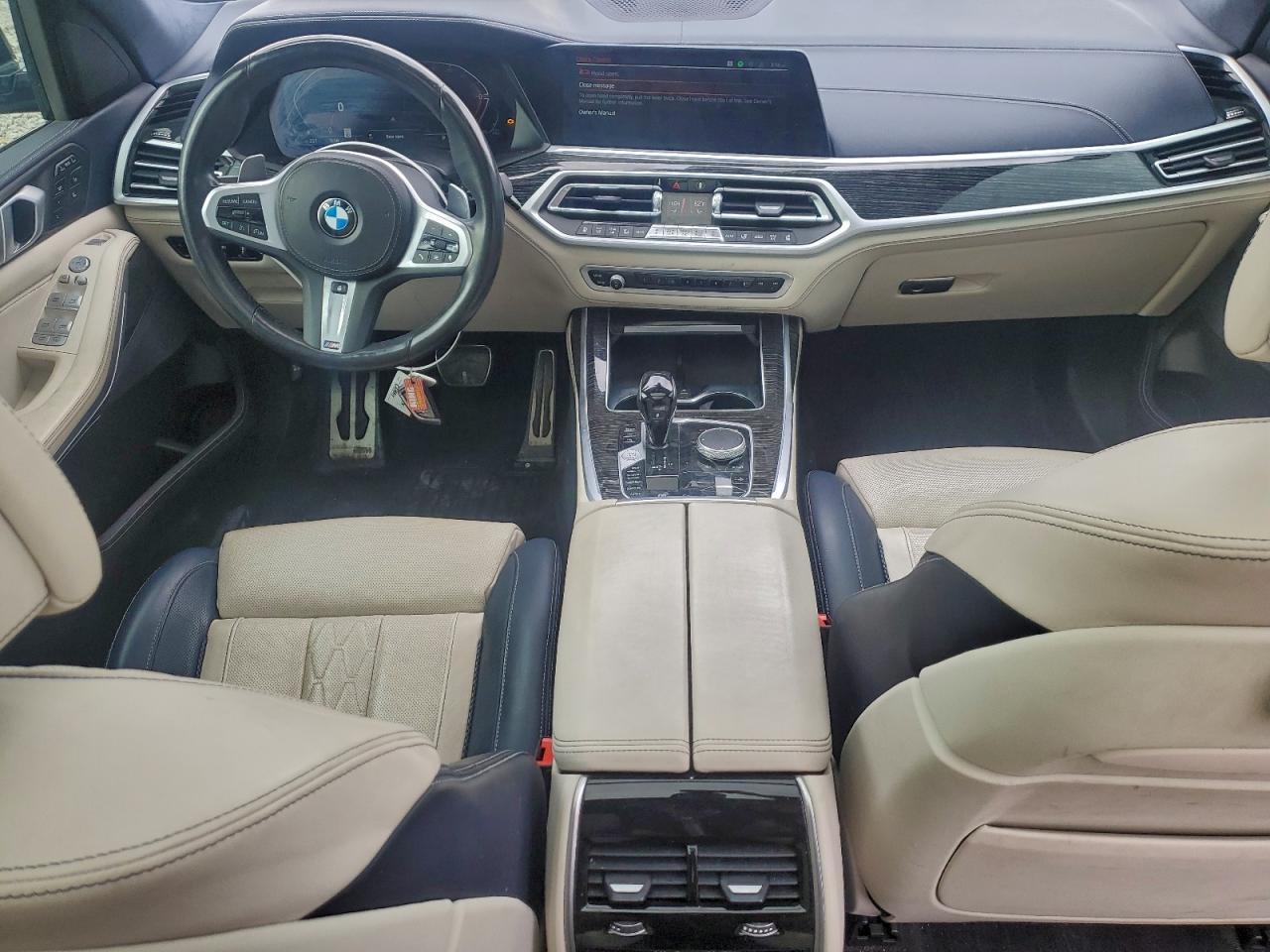 2022 BMW X7