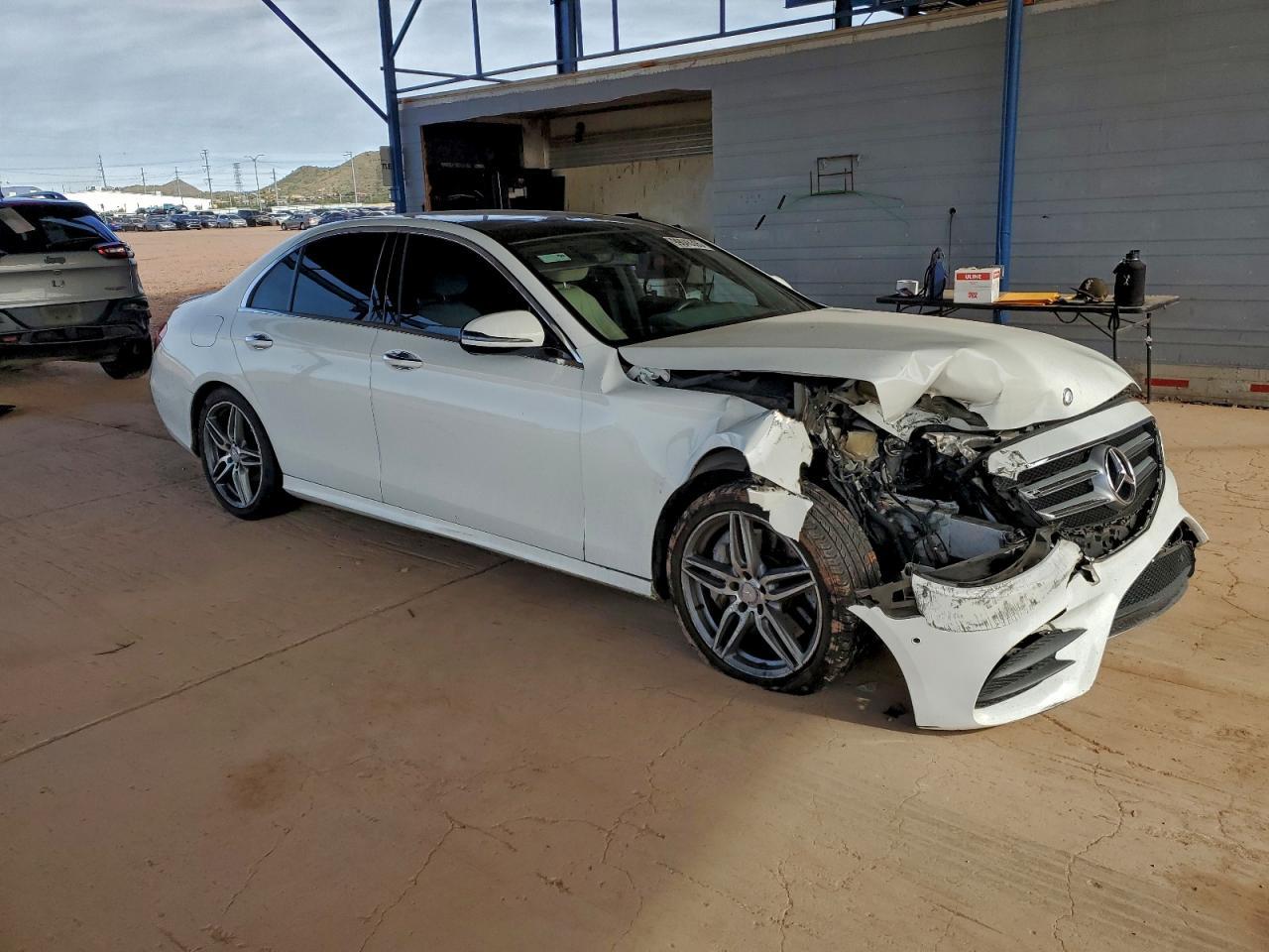 2017 MERCEDES-BENZ E-Class